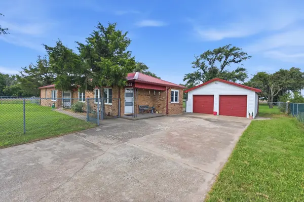 5855 N Tyler Rd, Maize, KS 67101