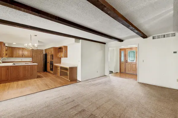 701 N Oak Forest Ln, Derby, KS 67037-2119