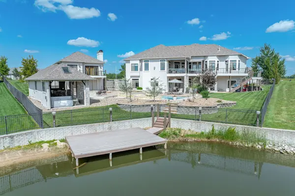 2901 W Crystal Beach St, Wichita, KS 67204