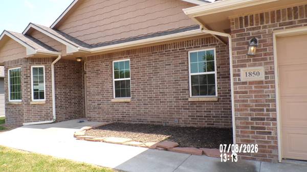 1850 S LARK CT, Wichita, KS 67209-4402