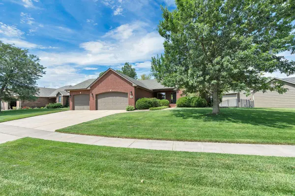 6001 W Brookview, Wichita, KS 67205