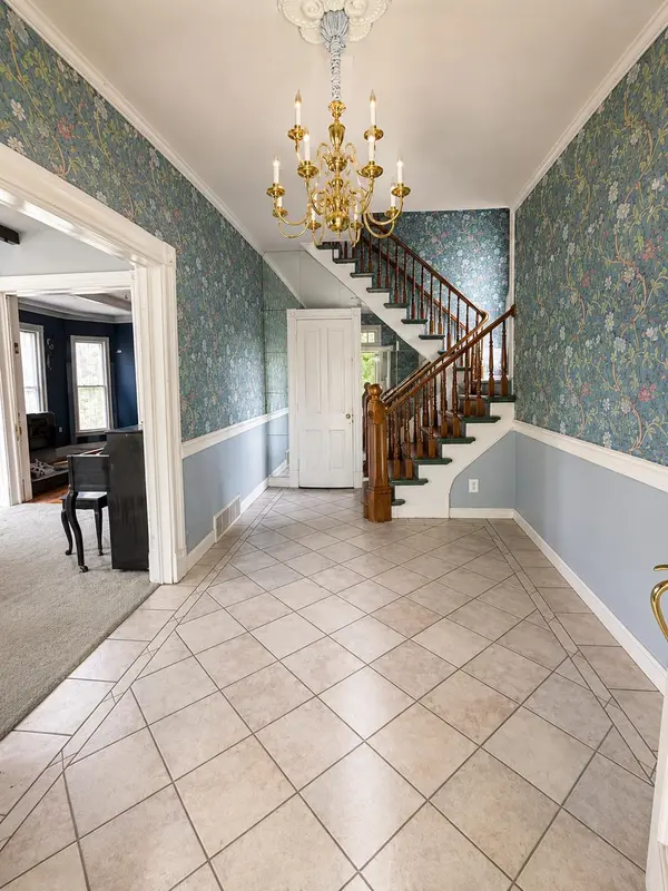1121 N Bitting Ave, Wichita, KS 67203-3524