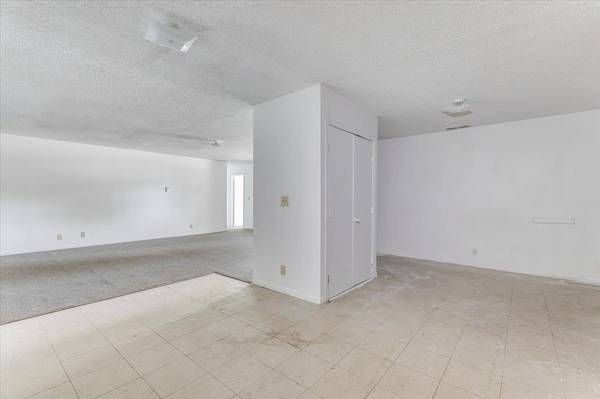 7028 W Frazier, Wichita, KS 67212