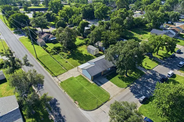 2010 S Glenn, Wichita, KS 67213