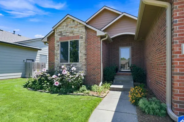 8741 W Conrey, Wichita, KS 67205