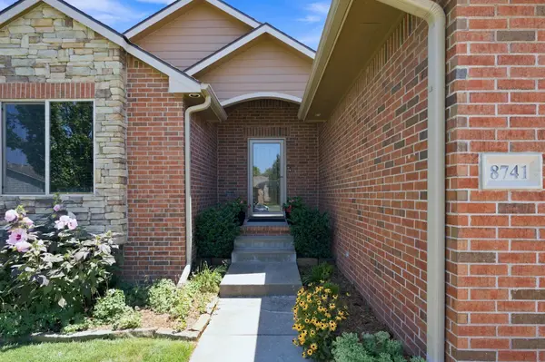 8741 W Conrey, Wichita, KS 67205