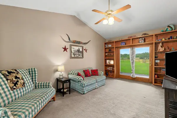9809 S Laura St, Haysville, KS 67060