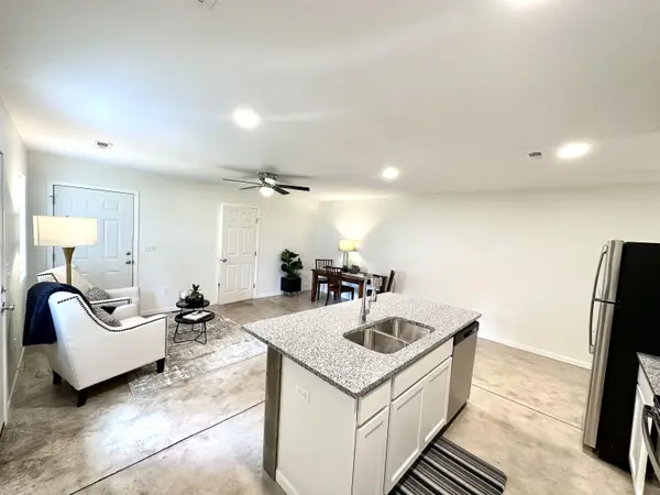 1906 N Hydraulic, Wichita, KS 67214