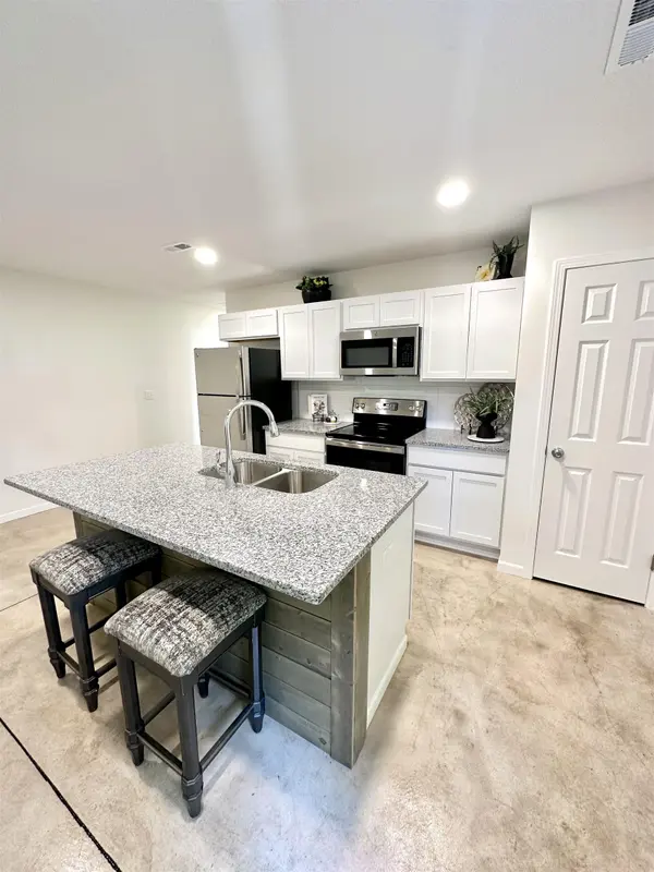 1912 N Hydraulic, Wichita, KS 67214