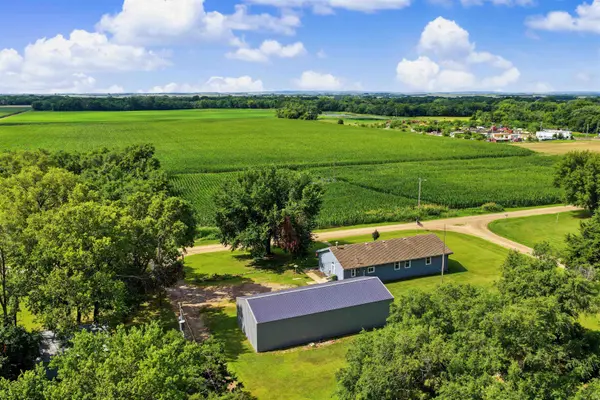 300 E Railroad Ave, Beverly, KS 67423-9110