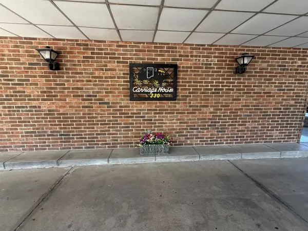 330 W Central Ave, El Dorado, KS 67042