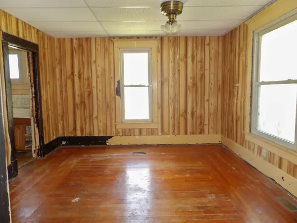 711 S Summit, Arkansas City, KS 67005