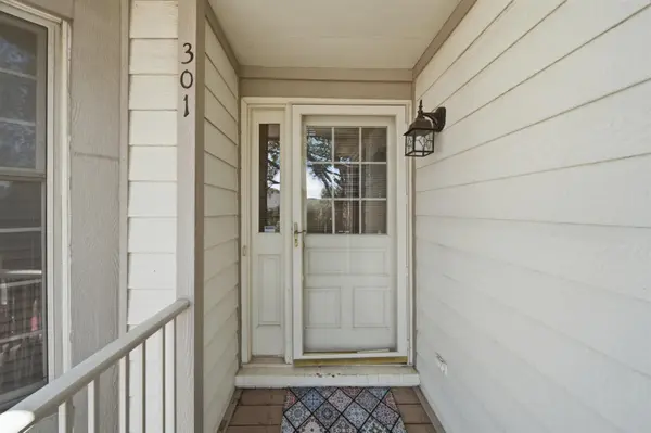 8018 E Woodspring Way, Wichita, KS 67226