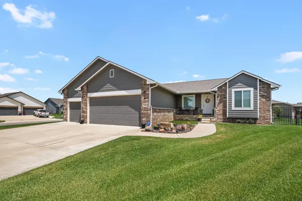10567 W Sondra Ct, Maize, KS 67101-4122