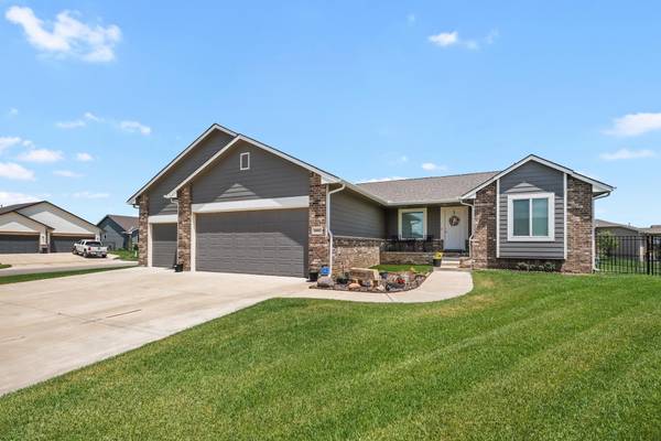 10567 W Sondra Ct, Maize, KS 67101-4122