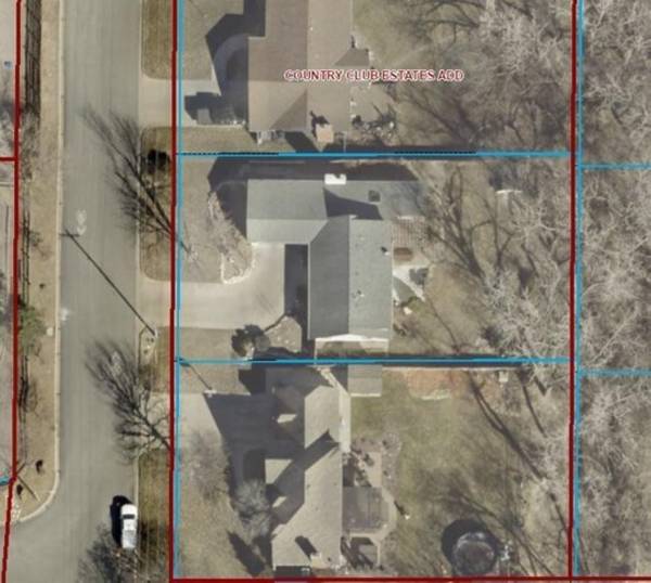 117 S Eastborough Rd., Salina, KS 67401