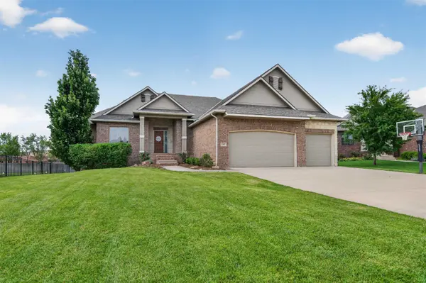 1009 E Rosemont, Andover, KS 67002