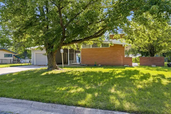 706 S Freeborn, Marion, KS 66861
