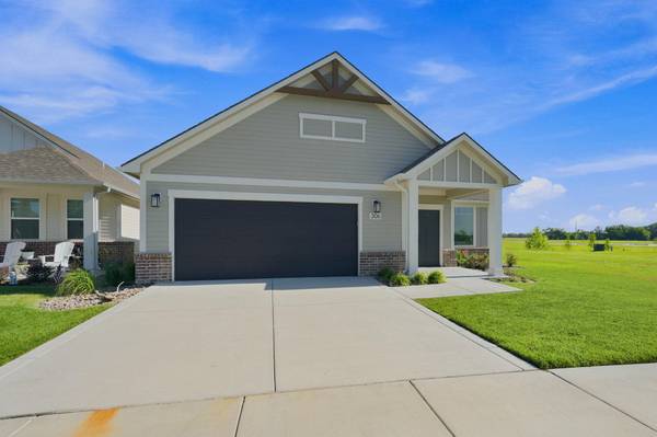 306 W Boxthorn Dr, Andover, KS 67002