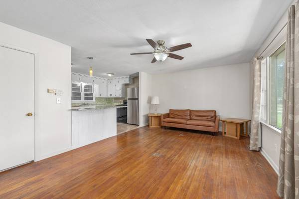 2357 S Walnut St, Wichita, KS 67213