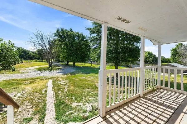 16775 SW Cherokee, Douglass, KS 67039