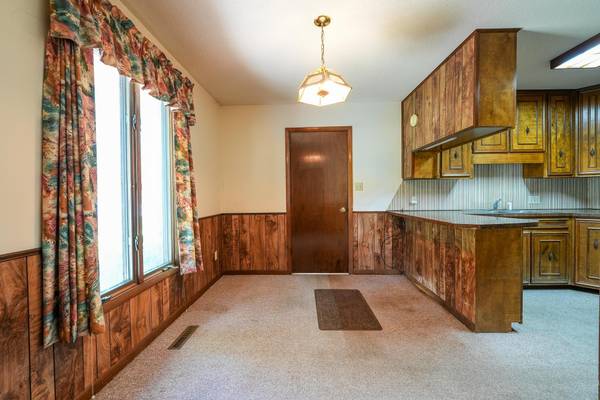 1009 Country Club Dr, Eureka, KS 67045