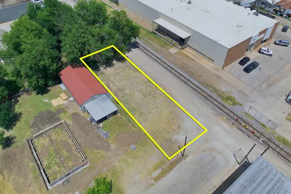730 E Boston, Wichita, KS 67211
