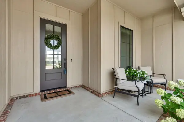3140 N Pine Grove Cir, Wichita, KS 67205