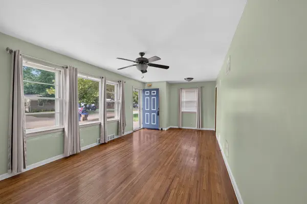 130 E Springdale, Derby, KS 67037