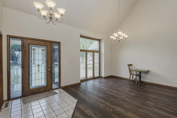 1212 N Coachhouse Rd, Wichita, KS 67235