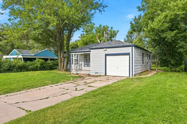 1837 N St Paul, Wichita, KS 67203