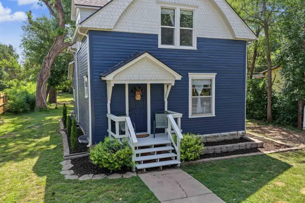 912 N Main St., Lindsborg, KS 67456