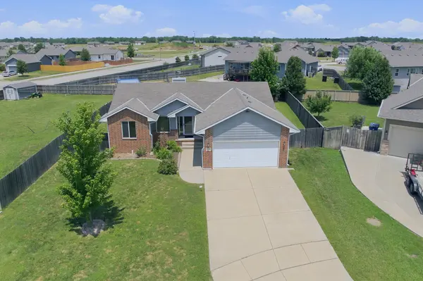 2102 E Lotus, Andover, KS 67002