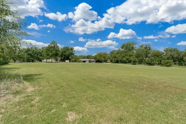 4934 S Mission Rd, Derby, KS 67037