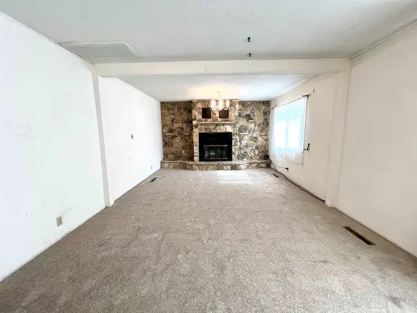 1015 N 10th, Arkansas City, KS 67005