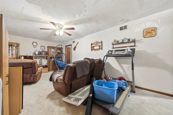 2116 W 35th, Wichita, KS 67217
