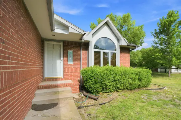 7040 E 35th Cir N, Wichita, KS 67226