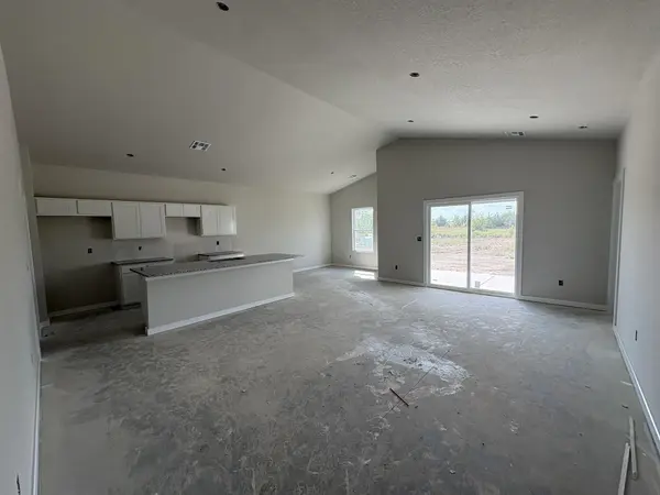 5651 Plumthicket St, Bel Aire, KS 67226