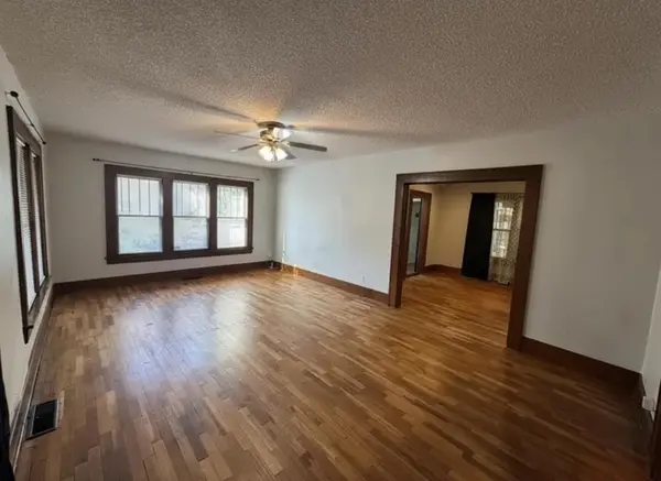 633 S Poplar, Wichita, KS 67211