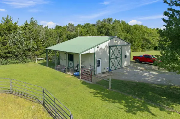 9565 SW McAdoo Rd, Augusta, KS 67010
