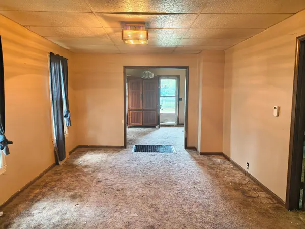 320 Center, Salina, KS 67401