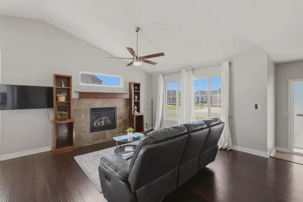10614 E Zimmerly St, Wichita, KS 67207