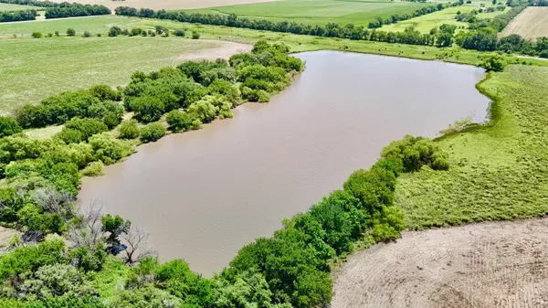 6107 S Hoover Rd, Sedgwick, KS 67135