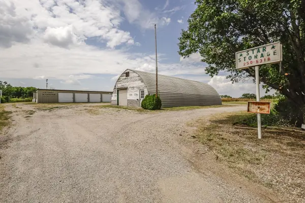 201 W Silknitter, Rose Hill, KS 67133