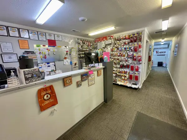 402 E Industrial St, Goddard, KS 67052