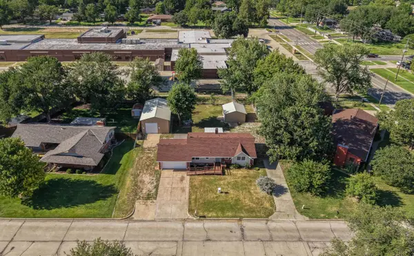 1406 N Lynnhurst Ave, Wichita, KS 67212