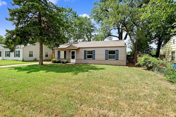 6515 N West Park View St, Park City, KS 67219-1354