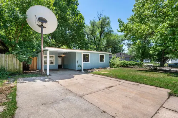 3109 E ALPINE AVE, Wichita, KS 67216