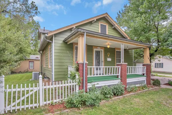 107 SW 3rd, Newton, KS 67114