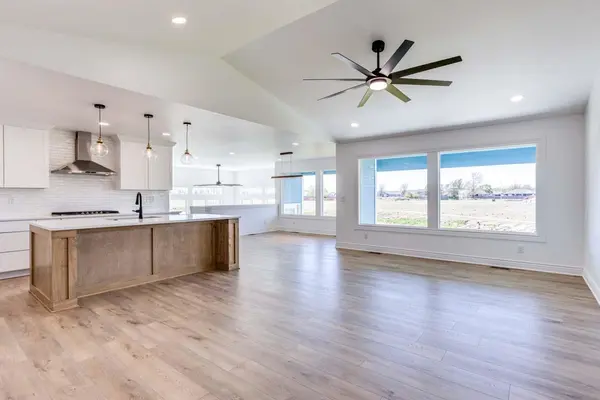 464 S Stoney Creek St, Clearwater, KS 67026